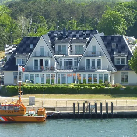 Lotsenhaus, Atelier Meerblick 아파트 로스토크